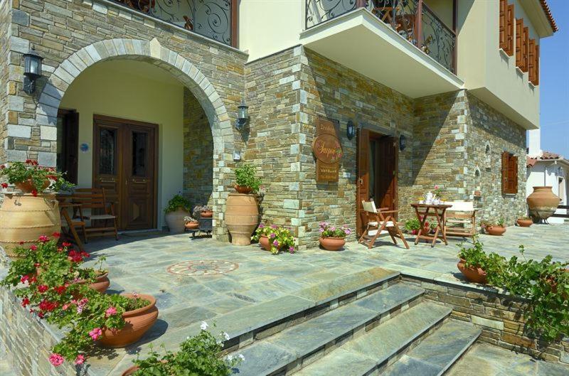 Iatrou Guesthouse Портария Экстерьер фото