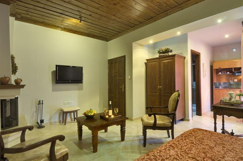 Iatrou Guesthouse Портария Номер фото